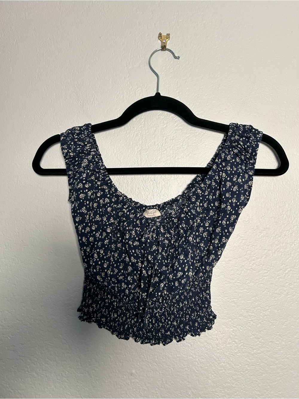 John Galt Brandy Navy Floral Smocked Crop Top tie front no size